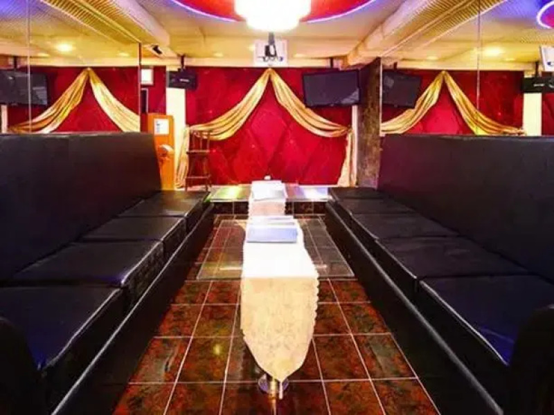 Jaimees Hotel  Resort