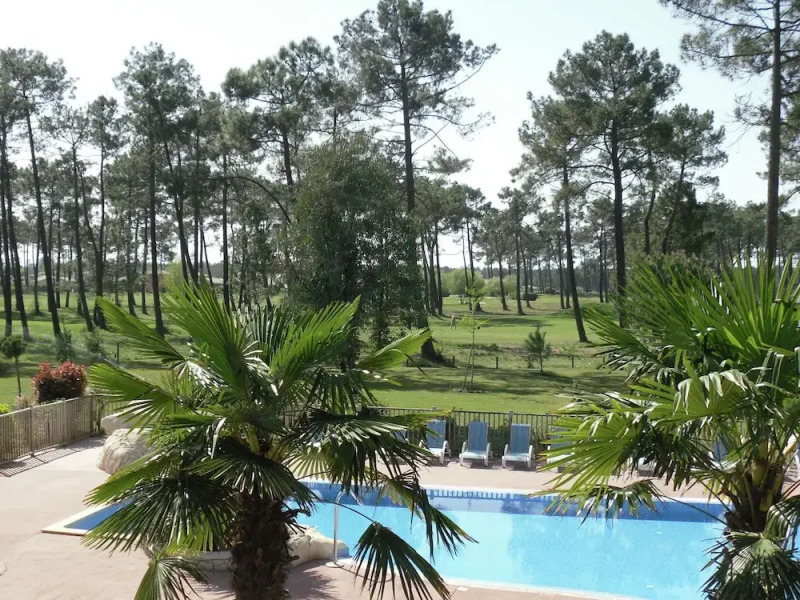 Apartment in a Green Surroundings, 6 km. From Gujan-mestras