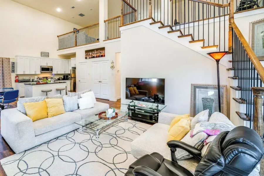 Walk to Historic Dtwn: Mckinney Family Retreat