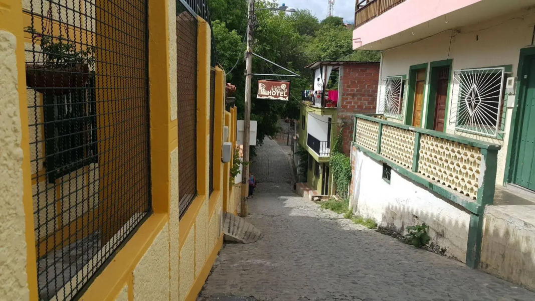 Hotel La Casa Amarela