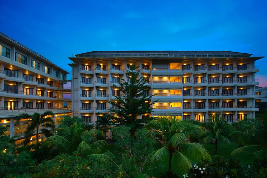 Lombok Raya Hotel