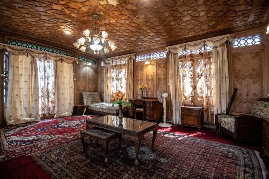 Kharpalace Group of House Boat