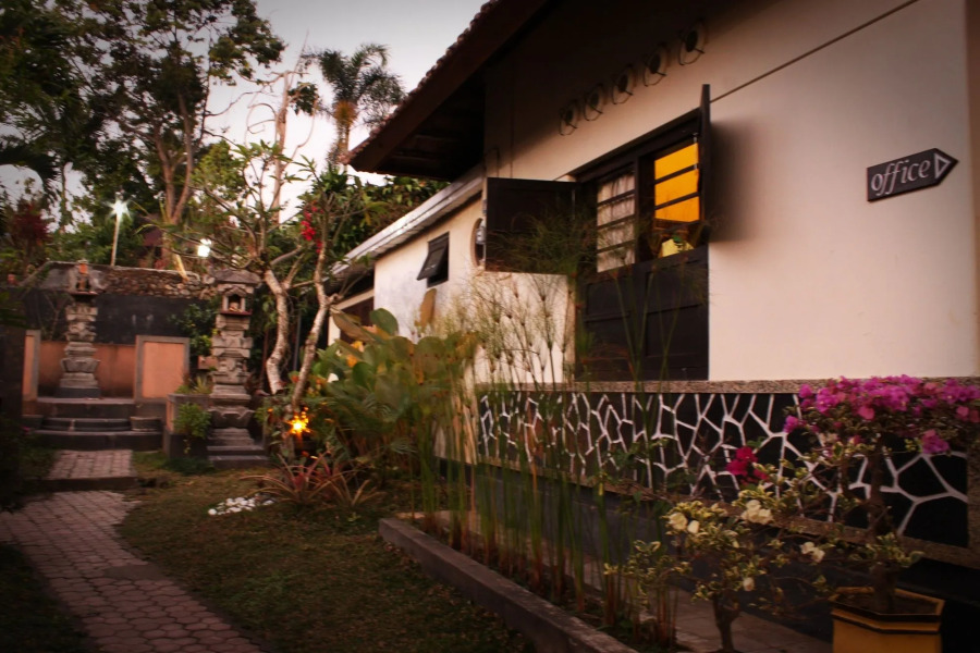 Guru Ratna Homestay