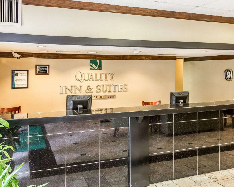 Quality Inn & Suites Conference Center Statesboro Historic District