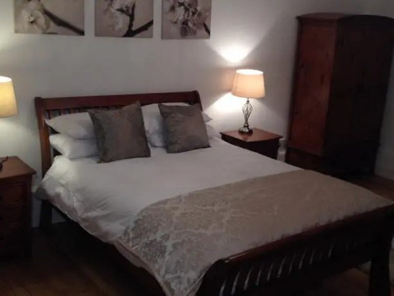 Queen Margaret Apartment