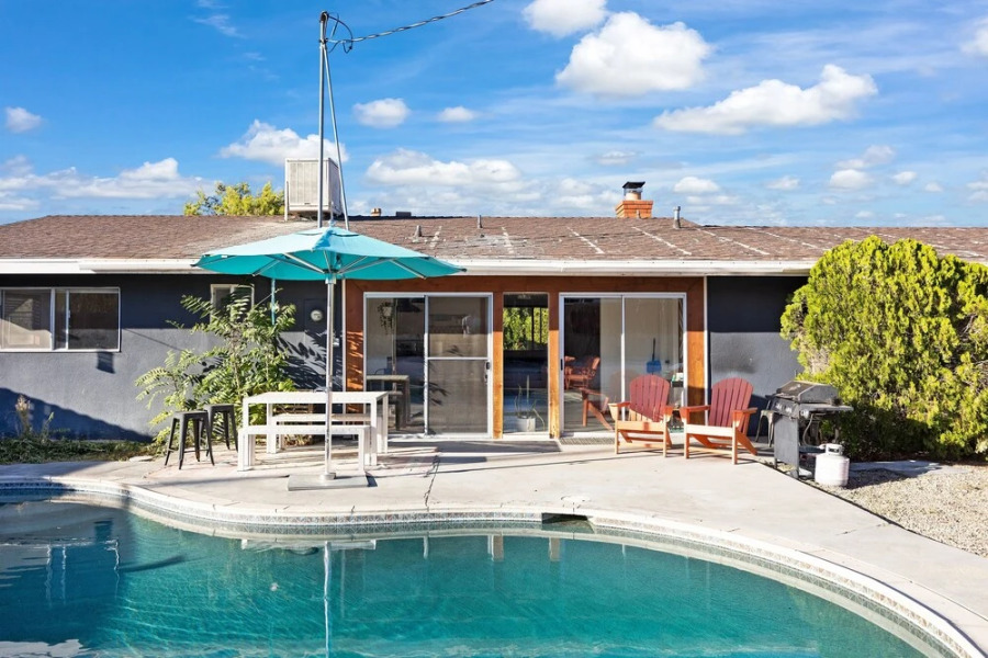 Splash House W/ Private Pool & Fire Pit Dogs Welcome Free 3 Bedroom Home by RedAwning