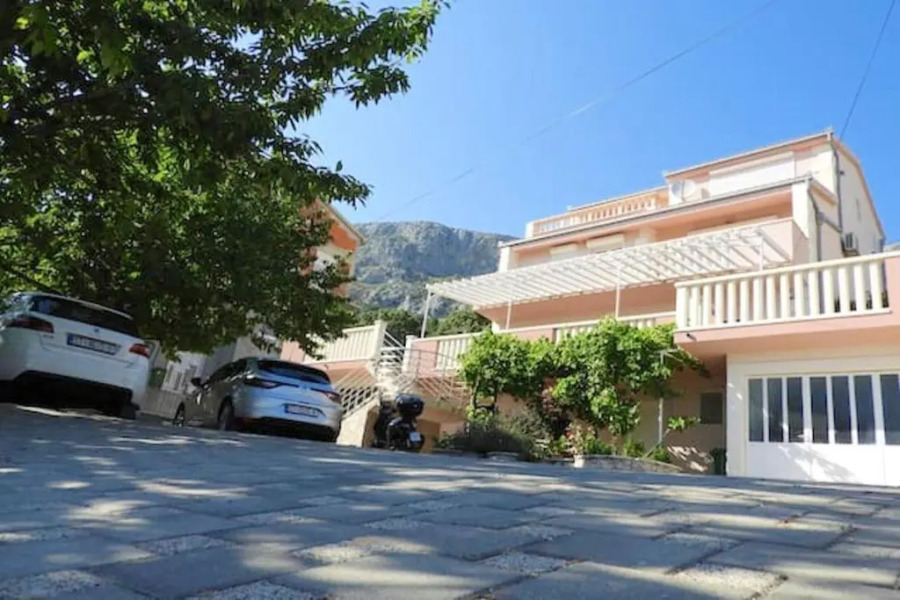 Villa with 4 bedrooms in Solin with wonderful sea view private pool enclosed garden 5 km from the beach