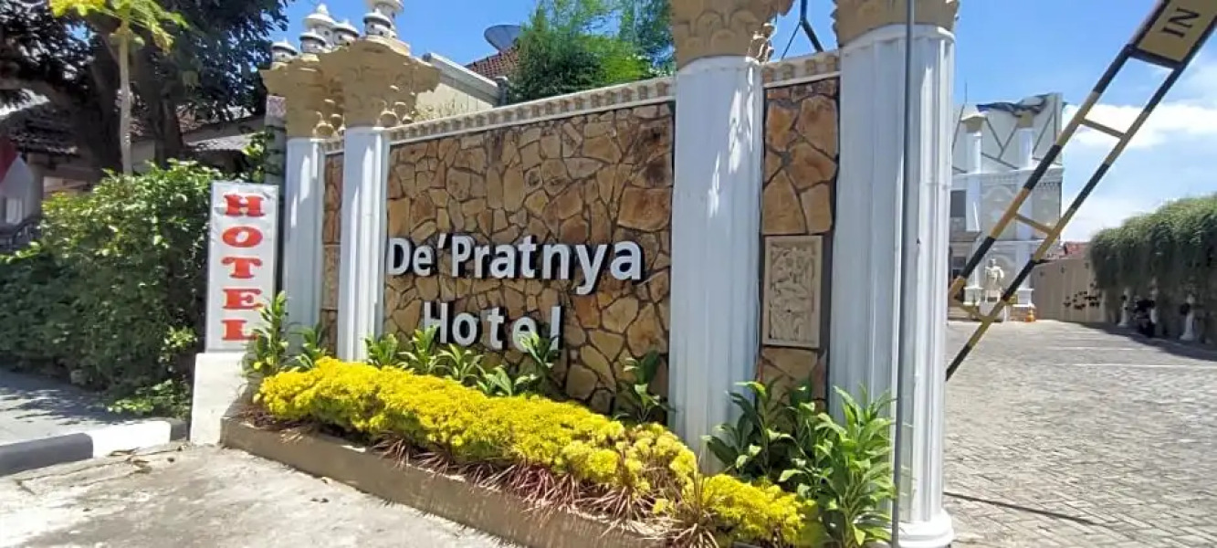 Votel Hotel DePratnya Kediri