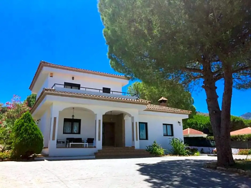 Villa Pinos Malaga