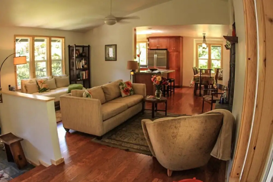 Hale OnaOna by Hawaii Volcano Vacations