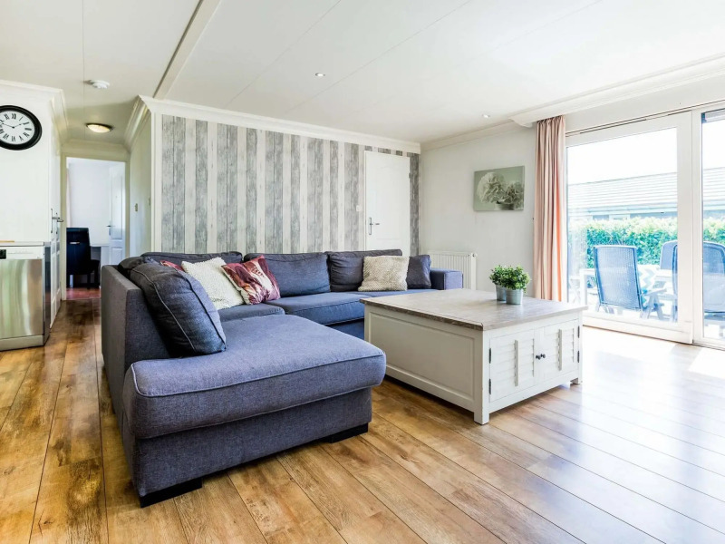 Detached chalet with dishwasher, on a holiday park, 8 km. from beautiful Hoorn