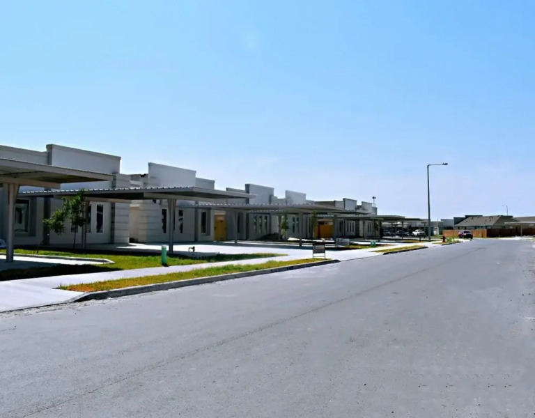 Beautiful Apartment 9 min to Mercedes Outlets