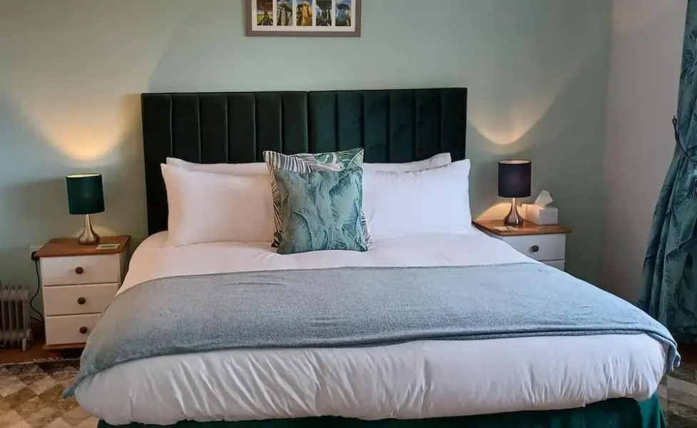 Relax With Amazing Views! 1-bed Studio in Tegryn