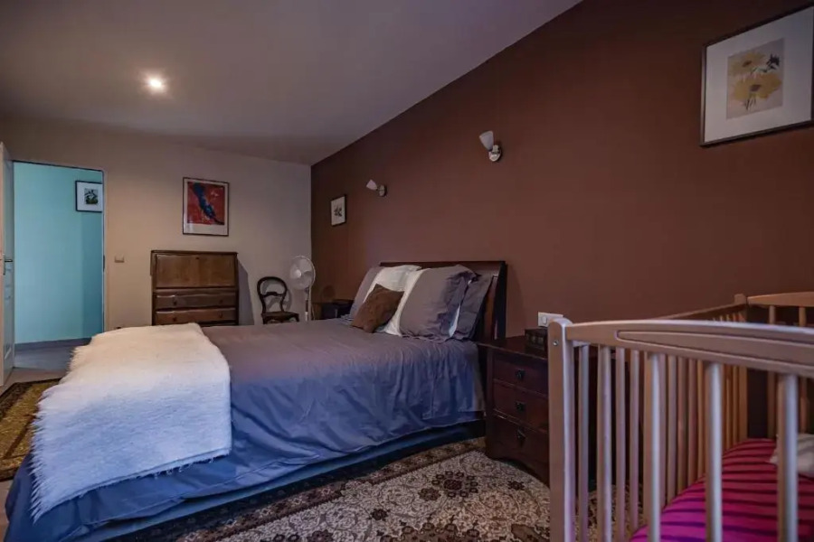 Sundrenched Relais de Poste in Serdinya