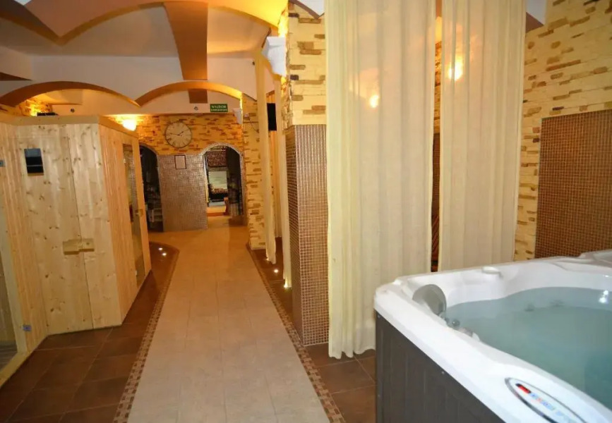 Sala Bankietowa i Pokoje Gościnne