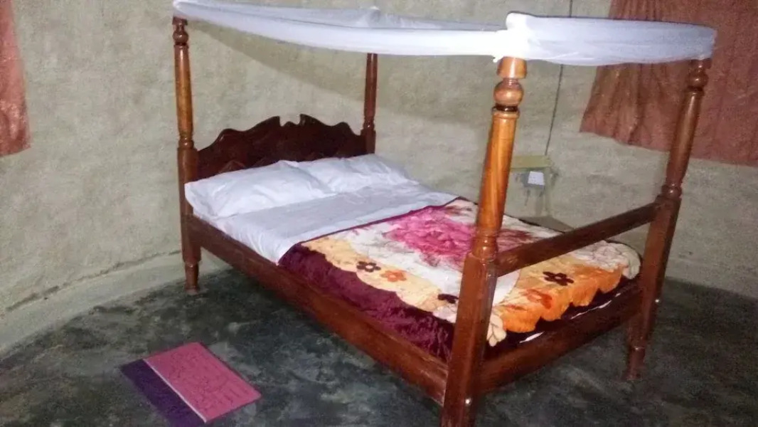 Grassroots Cottages & Tours