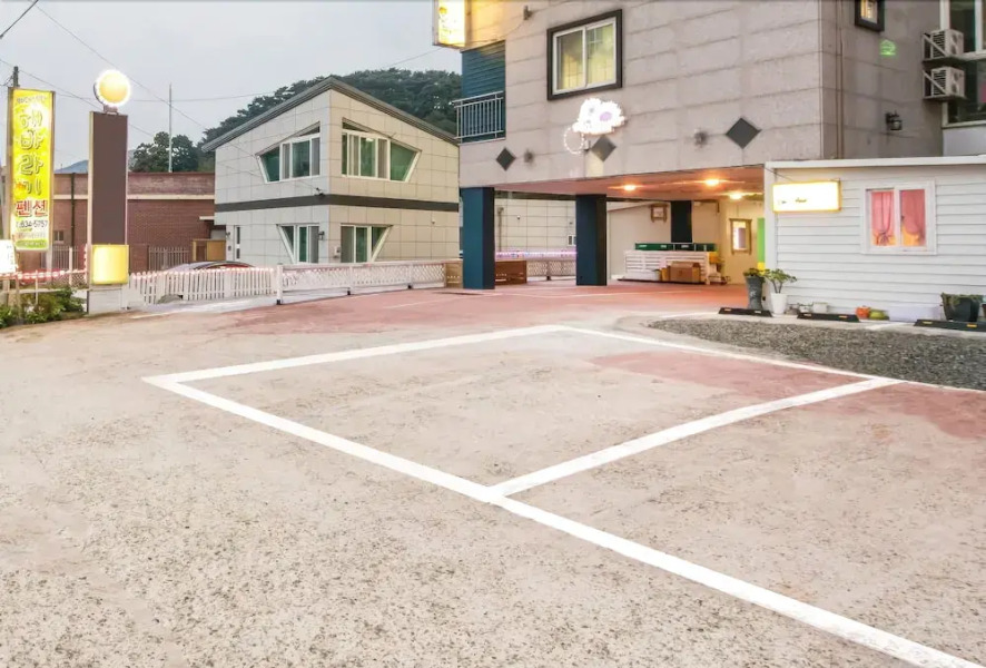 Geoje Sunflower Pension