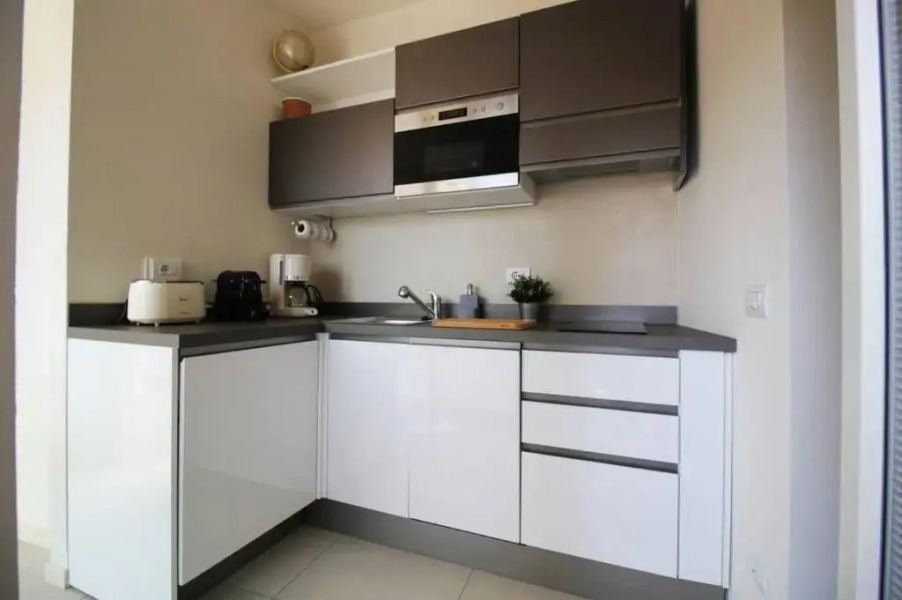 Appartamento Terra Con Balconcino