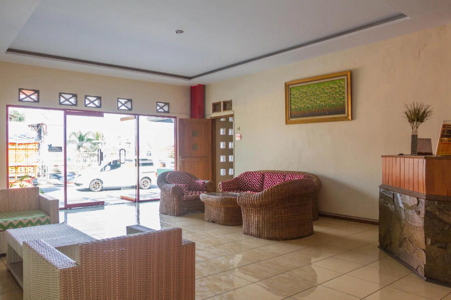 RedDoorz Plus @ Otista Garut