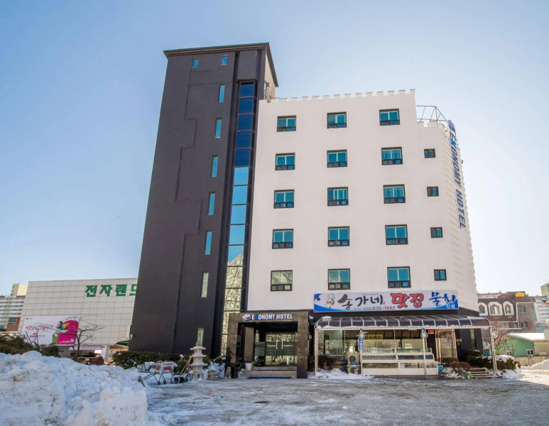 Ekonomy Hotel Sokcho
