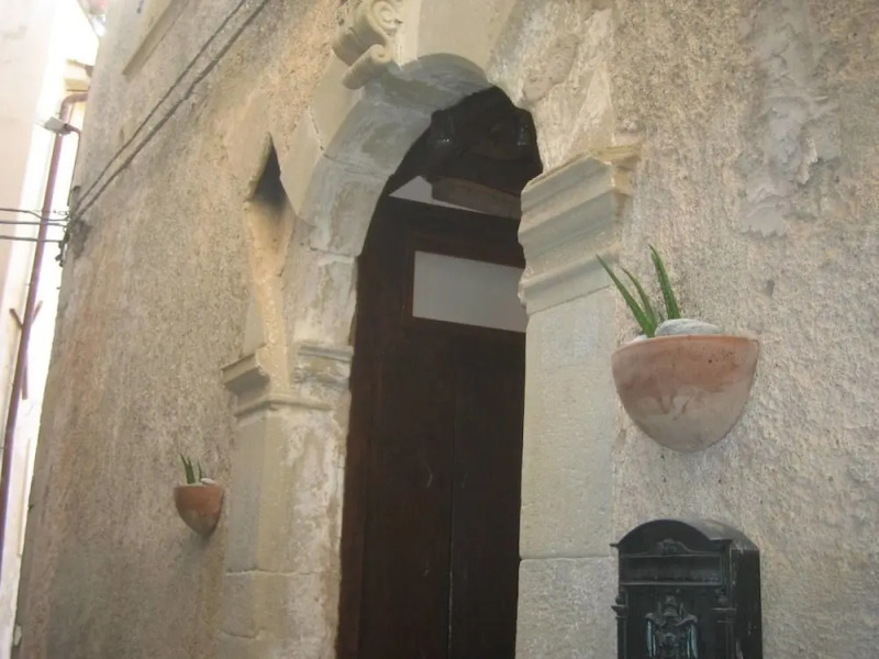 Views of mountains and the sea