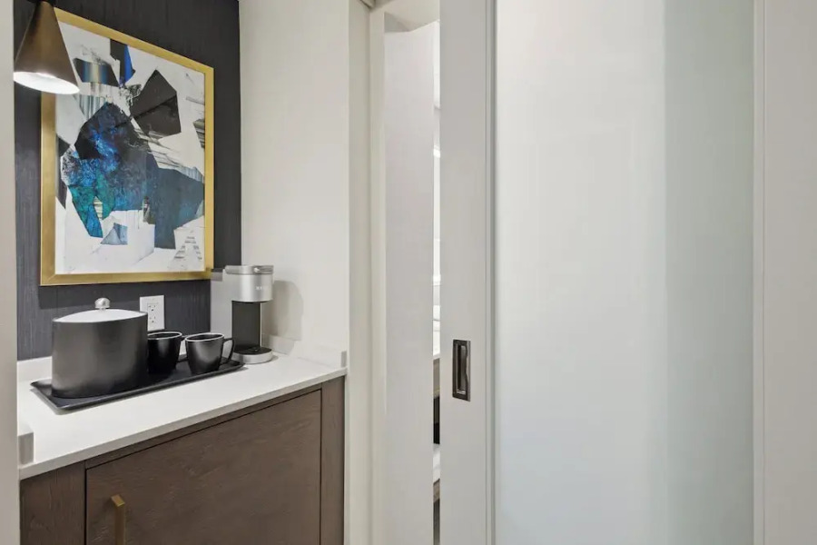 Lexington Lansing Hotel