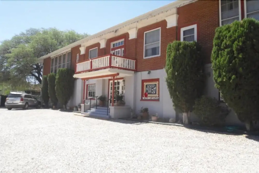 School House Inn Bed & Breakfast