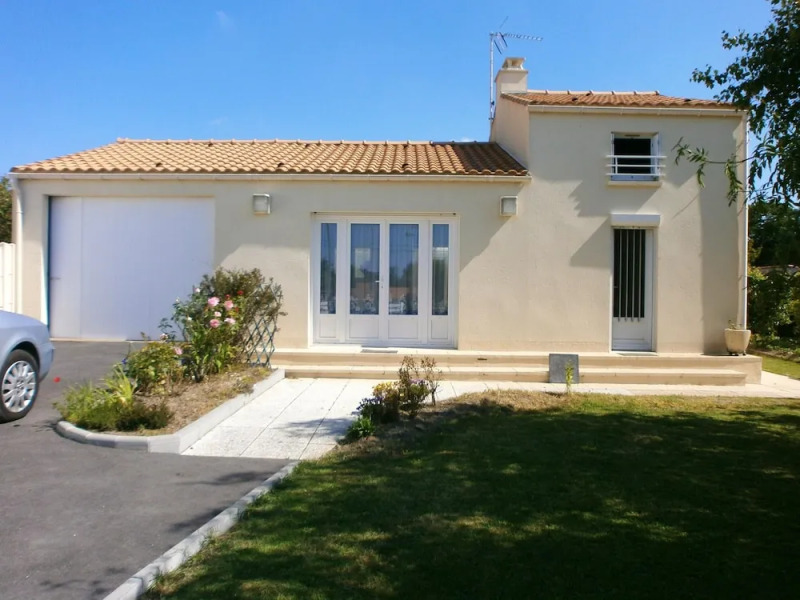 House With 3 Bedrooms in Saint-michel-chef-chef, With Enclosed Garden