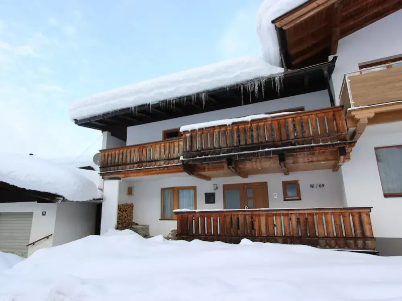 Boutique Apartment With Mountain View