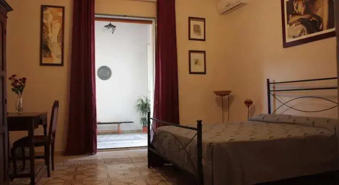 Bed and Breakfast 23