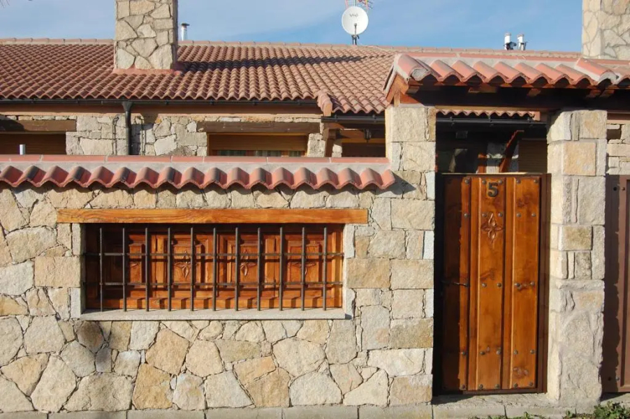 Casa Rural Los Treboles