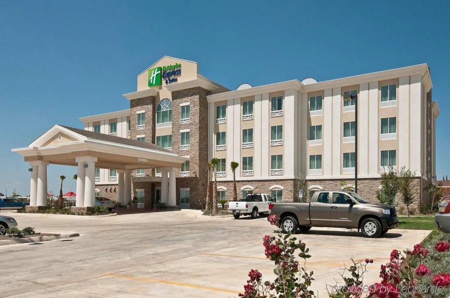 Holiday Inn Express Hotel & Suites Pearsall by IHG