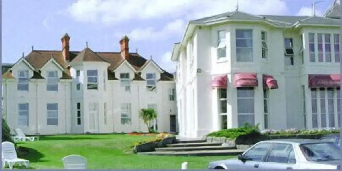 Sunningdale Apartments