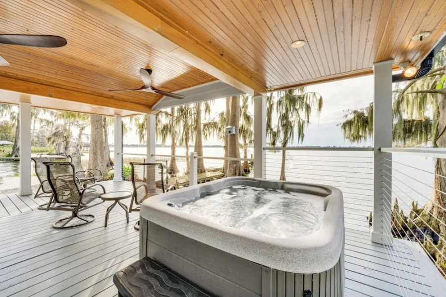 Hot Tub & Fire Pit: Lakefront Home on Lake Eloise