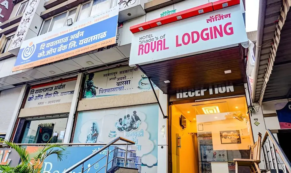 Hotel Shades Of Royal