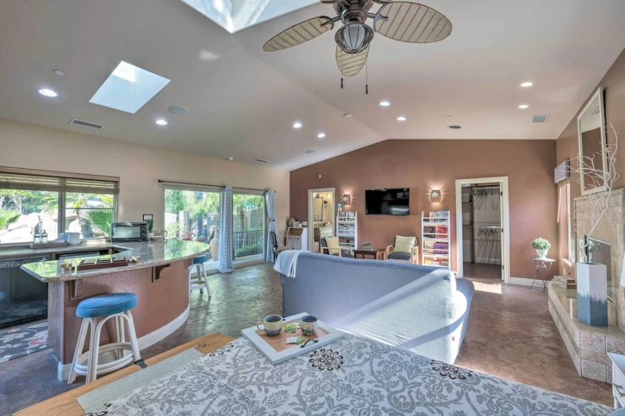Bright Poway Studio w/ Shared Outdoor Pool!