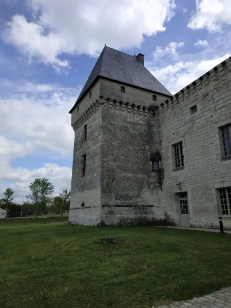 Gîtes du Château de Monts sur Guesnes