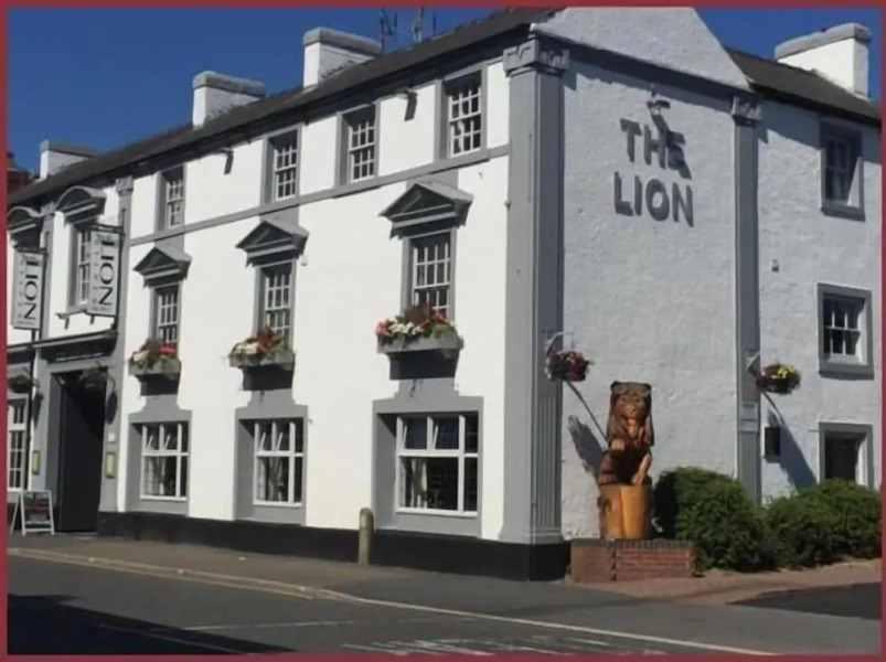 Lion Pub with Rooms