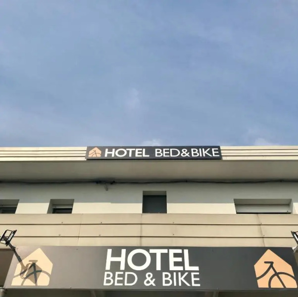 Hotel Bed  Bike
