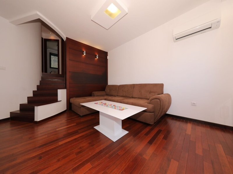 Luxurious Apartment in Seline Dalmatia, Offering sea Views