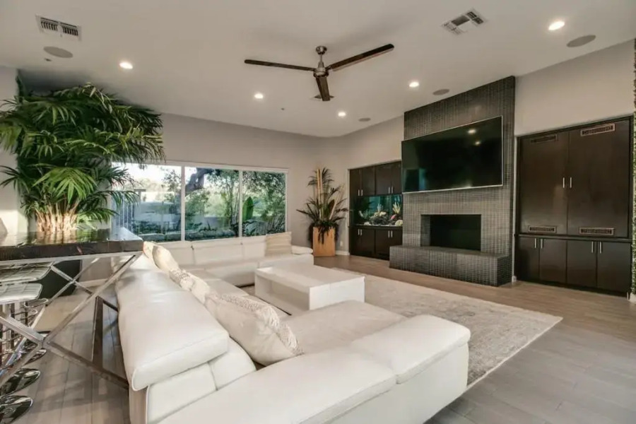 Stunning Private & Modern N. Scottsdale Estate!