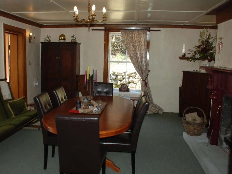 Tophouse & Cosyview Cottages