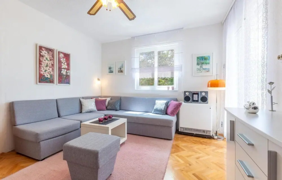 Nice Home in Poljica With Wifi and 2 Bedrooms