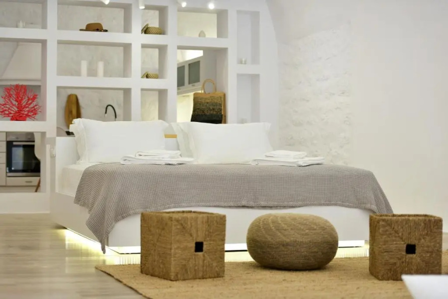 Hydra Hospitality Port Apartment