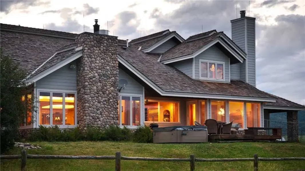 Iron Horse Ranch 4 BedroomHoliday home By Moving Mountains