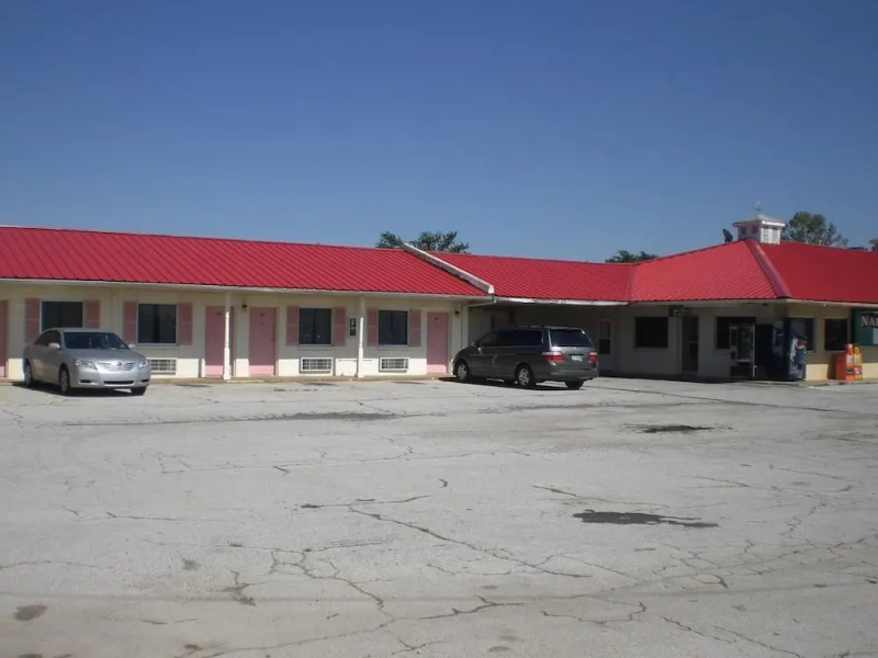Super 7 Inn Siloam Springs