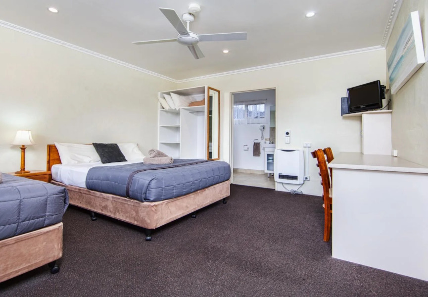 Wintersun Gardens Motel