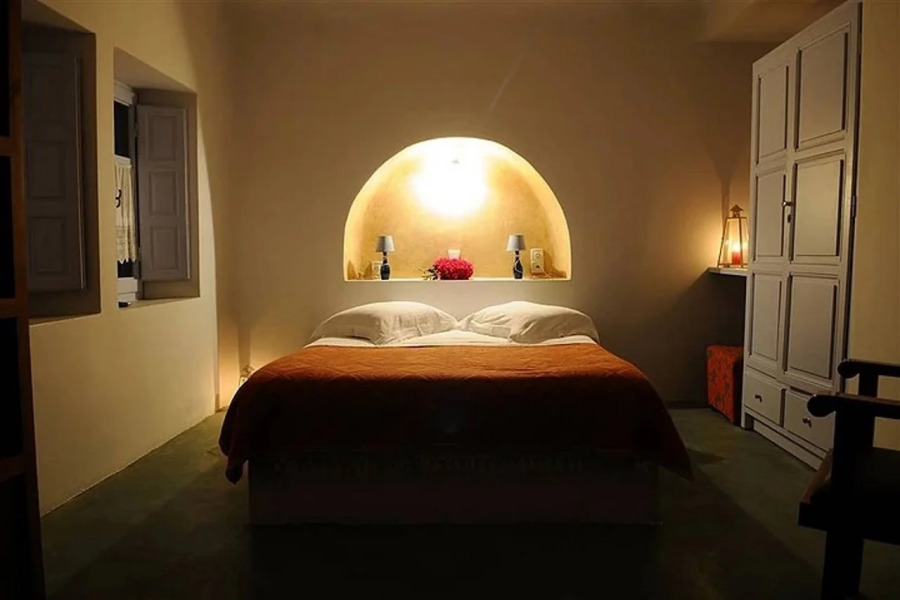 Haraki Studios & Apartments