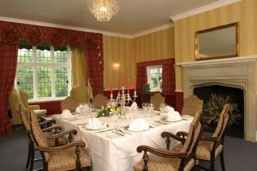 Springs Hotel & Golf Club