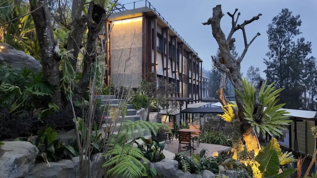 Jambuluwuk Bromo Poshtel